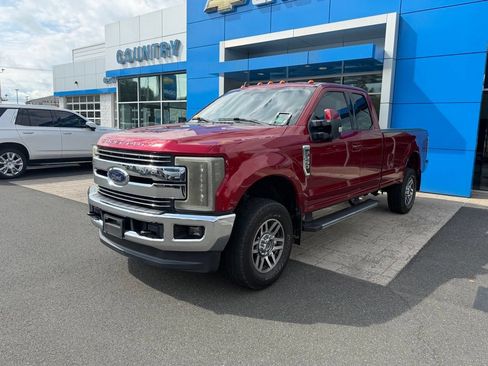 Used 2019 Ford F250 Lariat w/ Lariat Value Package AWD/4WD image 2