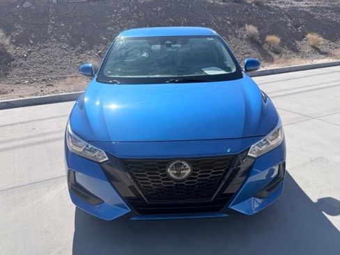 Certified 2022 Nissan Sentra SV FWD image 2