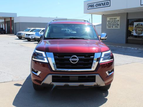 Used 2023 Nissan Armada Platinum w/ Captain's Chairs Package RWD image 12