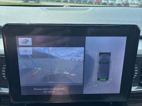 Used 2020 Ford Explorer Limited image 12