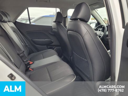 Used 2023 Hyundai Venue Limited w/ Cargo Package image 13