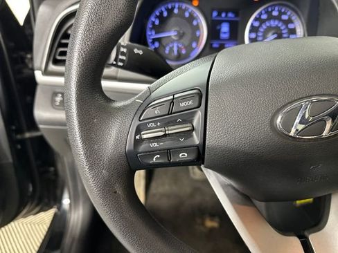 Used 2019 Hyundai Elantra SEL w/ Cargo Package image 15
