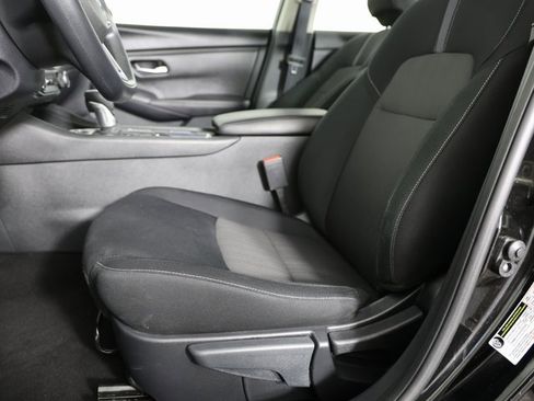 Used 2025 Nissan Sentra SV image 10