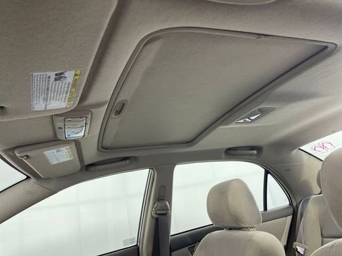 Used 2007 Toyota Corolla FWD image 12