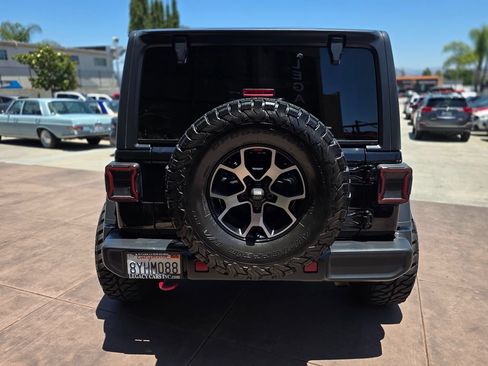 Used 2021 Jeep Wrangler Unlimited Rubicon AWD/4WD image 10