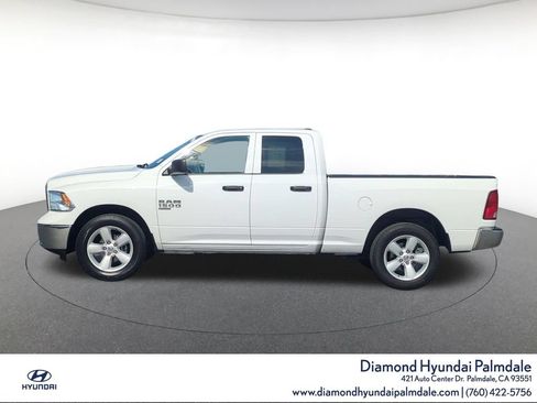 Used 2024 RAM 1500 Classic SLT AWD/4WD image 4