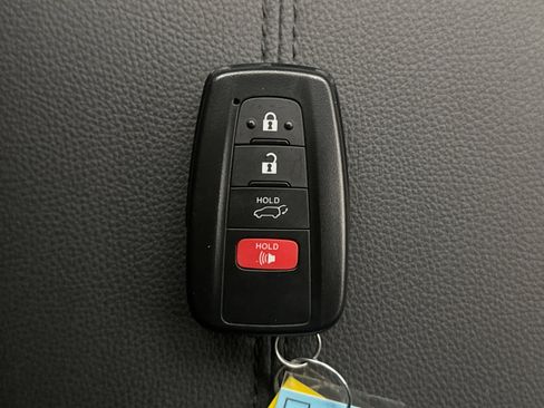 Used 2025 Toyota RAV4 XLE Premium image 10