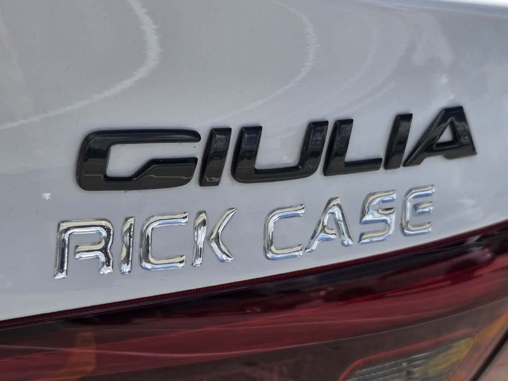Used 2019 Alfa Romeo Giulia w/ Quick Order Package 22K Sport RWD image 14