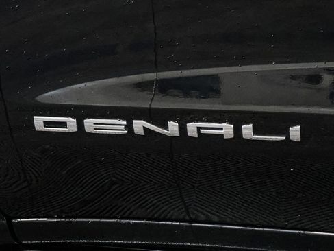 Used 2019 GMC Sierra 1500 Denali w/ Technology Package AWD/4WD image 21