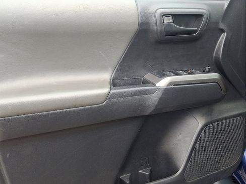 Certified 2023 Toyota Tacoma SR5 image 12