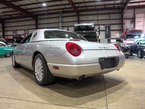 Used 2004 Ford Thunderbird Deluxe image 31