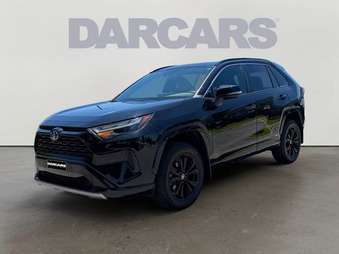 Used 2023 Toyota RAV4 SE w/ Convenience Package AWD/4WD image 2