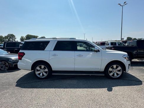 Used 2023 Ford Expedition Max Platinum AWD/4WD image 2