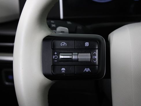 Used 2025 Hyundai Santa Fe SEL AWD/4WD image 28