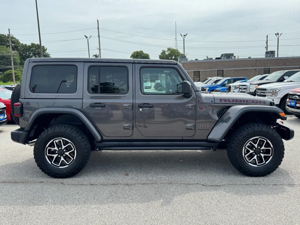 Used 2026 Jeep Wrangler Unlimited Rubicon AWD/4WD image 2
