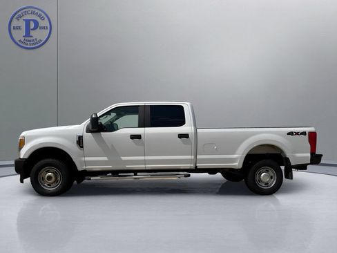 Used 2017 Ford F250 XL AWD/4WD image 4