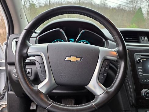 Used 2017 Chevrolet Traverse LT image 10