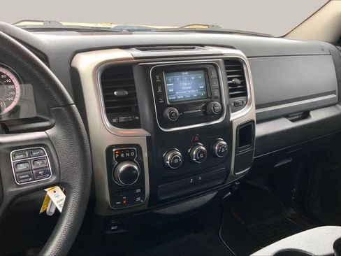 Used 2019 RAM 1500 Classic SLT AWD/4WD image 7