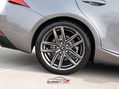 Used 2018 Lexus IS 300 F Sport w/ F Sport Package image 10