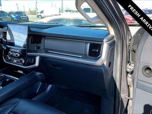Used 2023 Ford Expedition Max XLT image 26