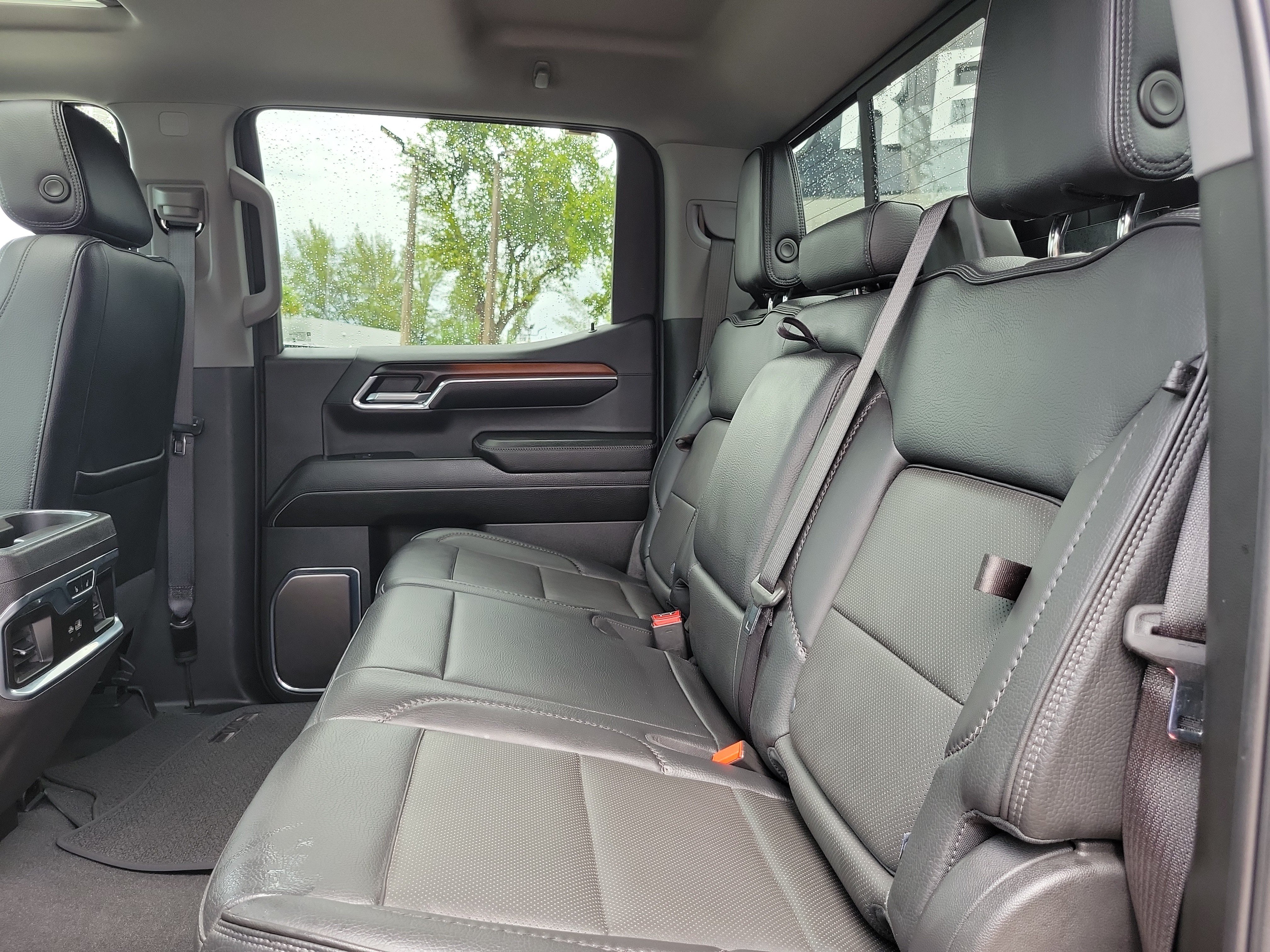 Used 2024 GMC Sierra 1500 Denali w/ Technology Package AWD/4WD image 15