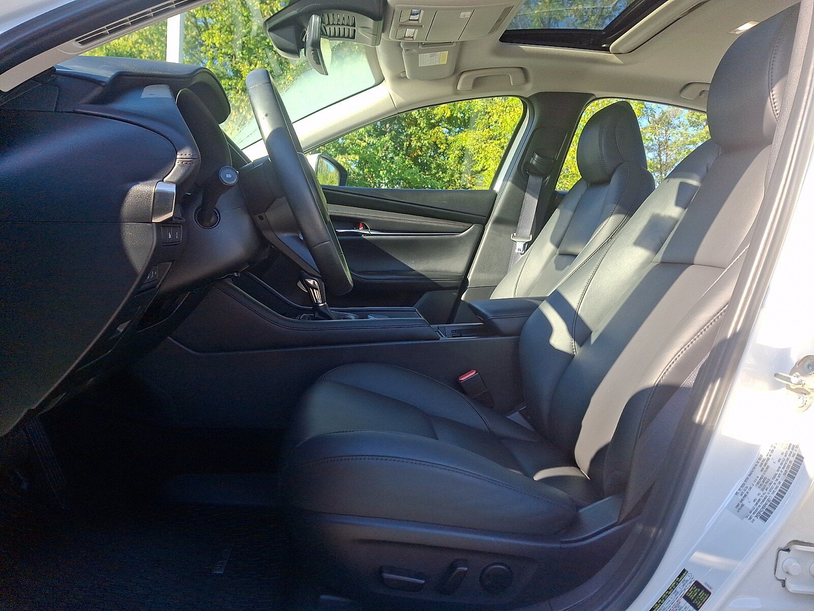Used 2024 MAZDA MAZDA3 s FWD image 13