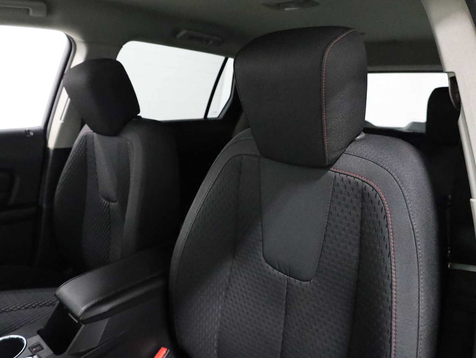 Used 2015 GMC Terrain SLE FWD image 18