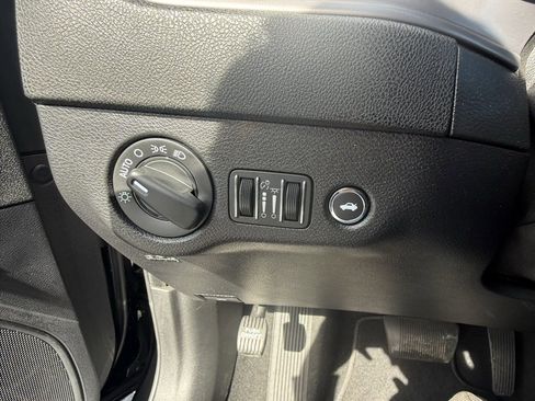 Used 2023 Dodge Charger SXT w/ Blacktop Package image 16