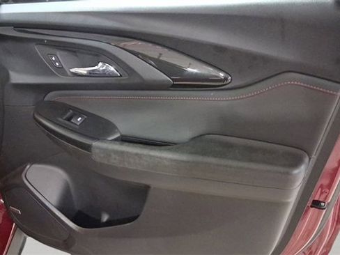 Used 2021 Chevrolet TrailBlazer RS w/ Sun and Liftgate Package image 18
