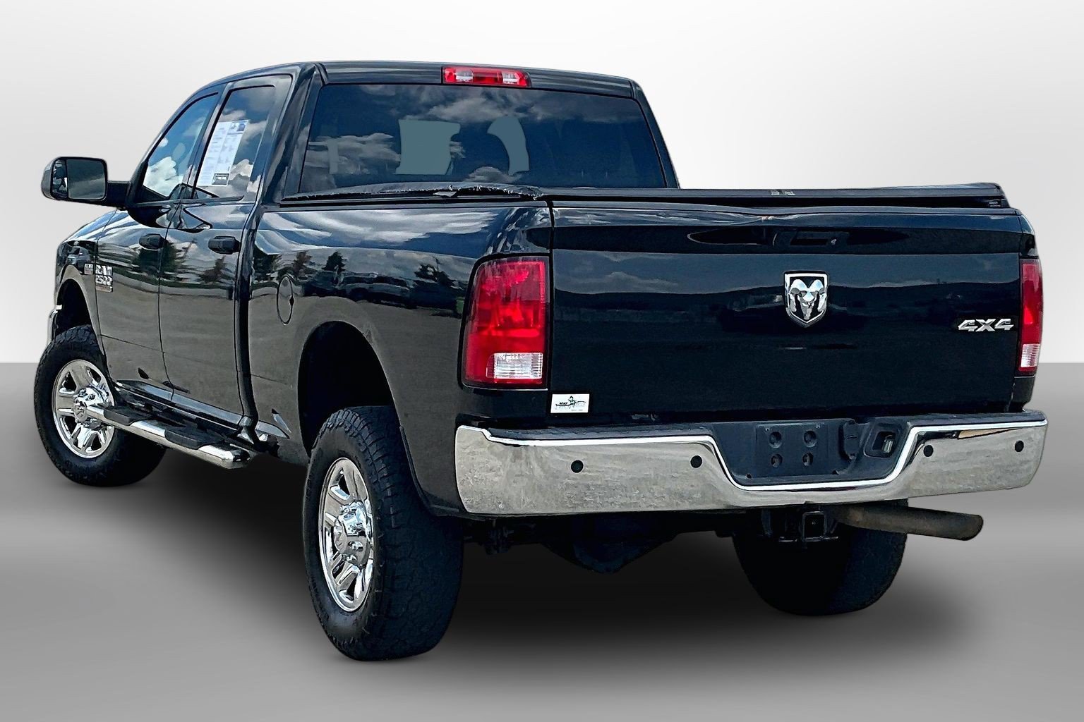 Used 2017 RAM 2500 Tradesman w/ Chrome Appearance Group AWD/4WD image 9