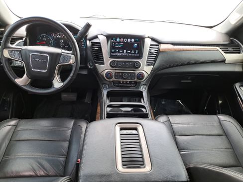 Used 2018 GMC Yukon Denali w/ Open Road Package AWD/4WD image 9