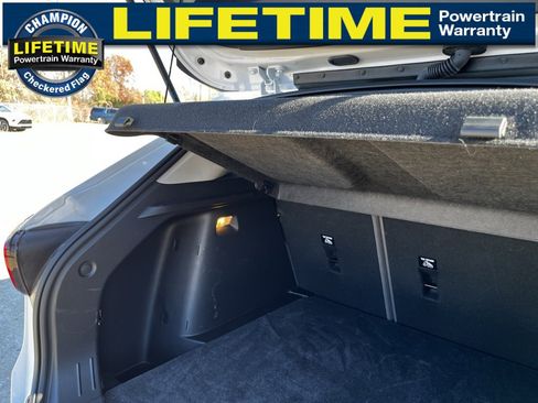 Used 2024 Chevrolet Trax ACTIV w/ Driver Confidence Package image 11