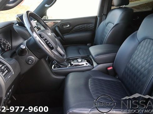 Used 2024 INFINITI QX80 Sensory image 15