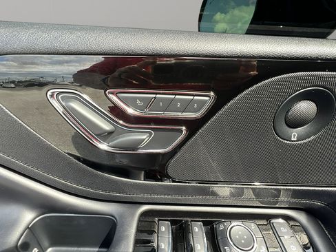 Used 2022 Lincoln Aviator Reserve image 18