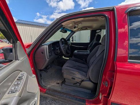 Used 2005 Chevrolet Silverado 2500 LS AWD/4WD image 21