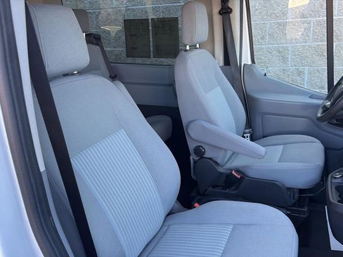 Used 2018 Ford Transit 150 XLT image 22