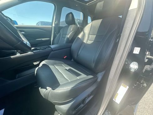 Used 2023 Nissan Rogue SL AWD/4WD image 13