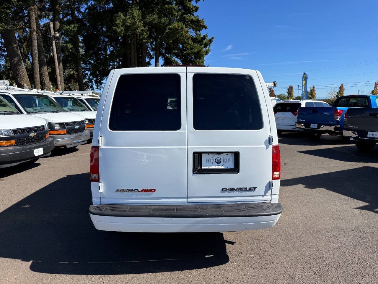 Used 2003 Chevrolet Astro LT AWD/4WD image 5