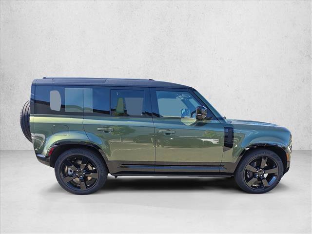 New 2026 Land Rover Defender 110 X-Dynamic SE AWD/4WD image 4