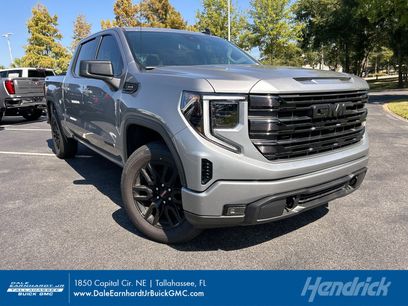 Used 2025 GMC Sierra 1500 Elevation