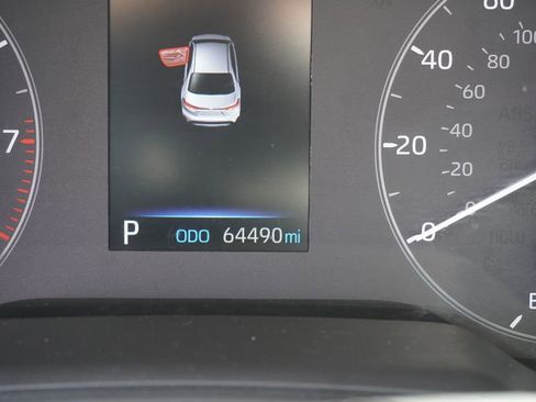 Used 2024 Toyota Corolla LE FWD image 3