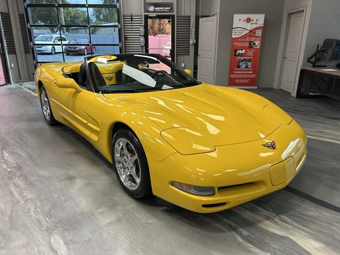 Used 2002 Chevrolet Corvette Convertible w/ Preferred Equipment Group2 image 31