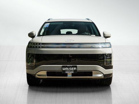 New 2026 Hyundai Ioniq 9 SEL image 2