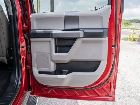 Used 2017 Ford F150 XLT w/ Equipment Group 302A Luxury RWD image 13