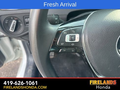 Used 2019 Volkswagen Golf SE w/ Driver Assistance Package image 15