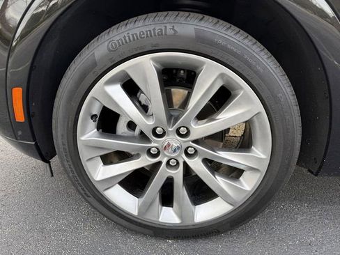 Used 2023 Buick Envision Avenir image 40