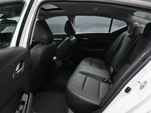 Used 2023 Nissan Altima 2.5 SR w/ SR Premium Package FWD image 25
