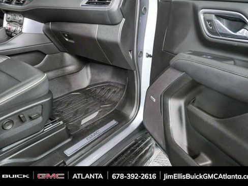 Used 2024 GMC Yukon SLT w/ SLT Luxury Package AWD/4WD image 24