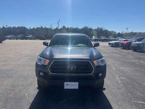Used 2023 Toyota Tacoma SR5 w/ Technology Package image 13