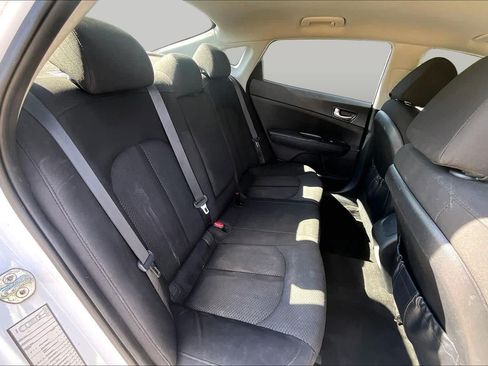 Used 2018 Kia Optima LX FWD image 19